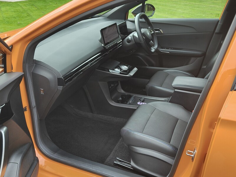 MG 77kWh Trophy Extended Range Hatchback 5dr Electric Auto (245 ps)