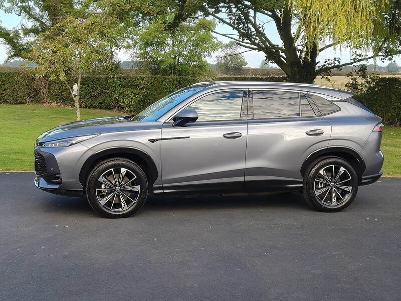 MG Trophy Hybrid+ 1.5 5dr SUV Automatic Petrol Hybrid