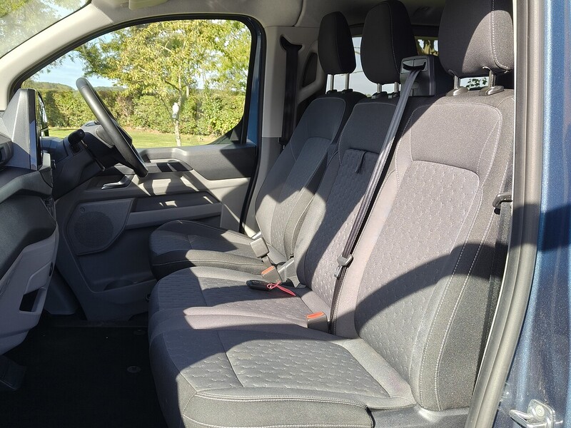 Ford 2.0 320 EcoBlue Limited Crew Van Double Cab 5dr Diesel Auto L2 H1 Euro 6 (s/s) (170 ps)