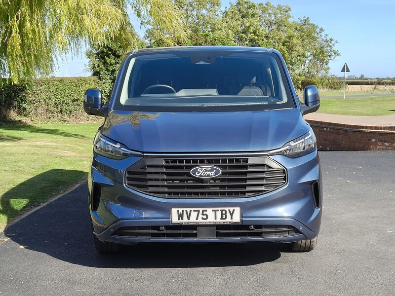 Ford 2.0 320 EcoBlue Limited Crew Van Double Cab 5dr Diesel Auto L2 H1 Euro 6 (s/s) (170 ps)