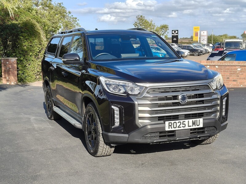 KGM 2.2D Saracen Pickup Double Cab 4dr Diesel Auto 4WD Euro 6 (202 ps)