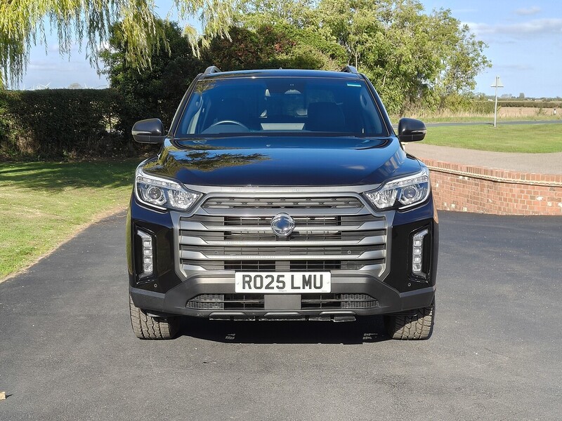 KGM 2.2D Saracen Pickup Double Cab 4dr Diesel Auto 4WD Euro 6 (202 ps)