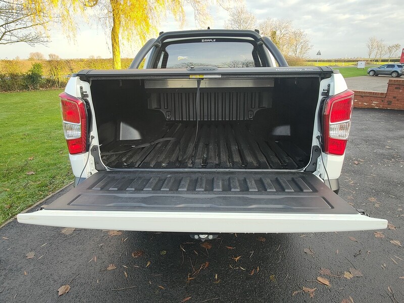 KGM Saracen Plus+ Roll Lock+ Towbar 2.2 4dr Pickup Automatic Diesel