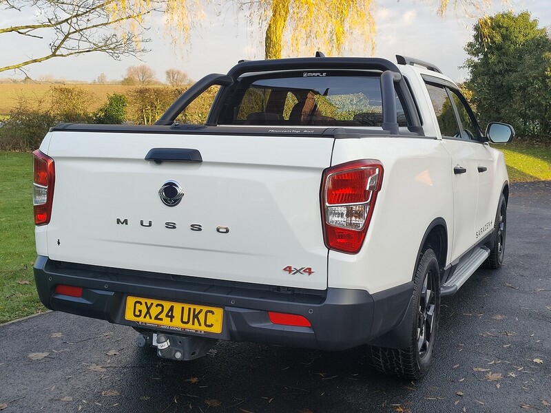 KGM Saracen Plus+ Roll Lock+ Towbar 2.2 4dr Pickup Automatic Diesel