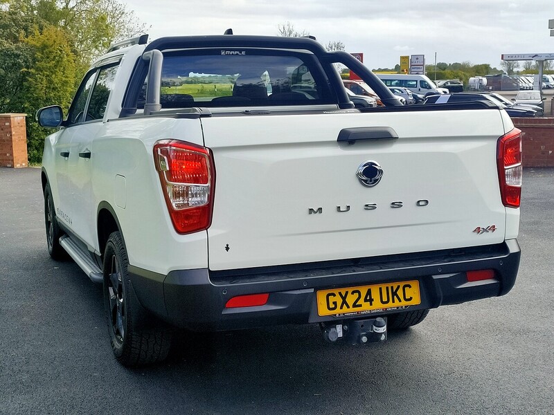 KGM Saracen Plus+ Roll Lock+ Towbar 2.2 4dr Pickup Automatic Diesel