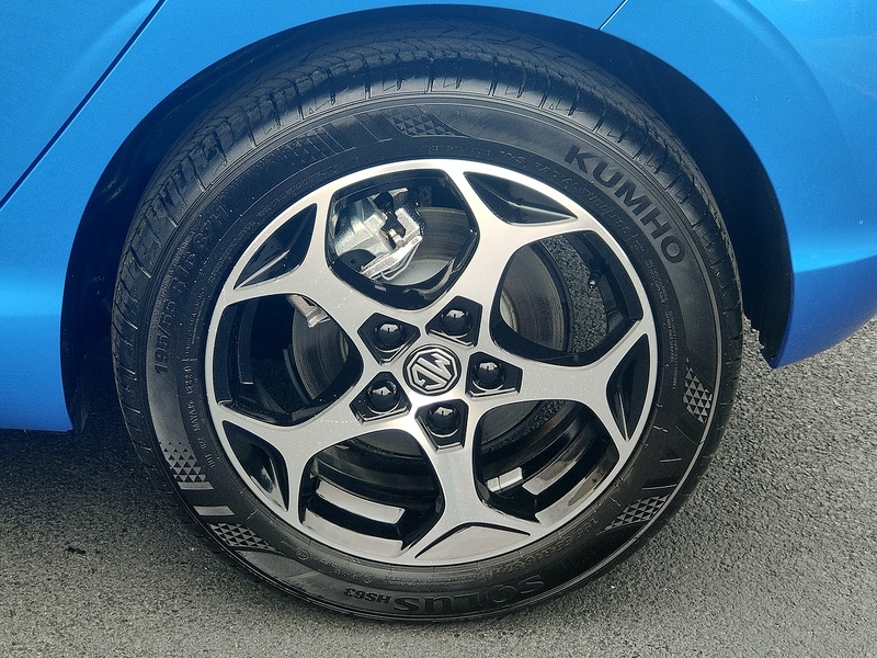 MG 1.5 Hybrid+ MHEV Trophy Hatchback 5dr Petrol Hybrid Auto Euro 6 (s/s) (194 ps)