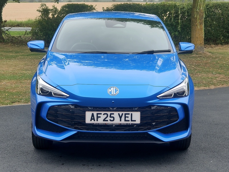 MG 1.5 Hybrid+ MHEV Trophy Hatchback 5dr Petrol Hybrid Auto Euro 6 (s/s) (194 ps)