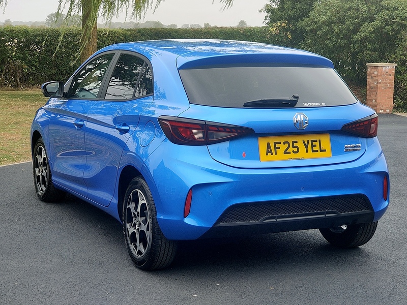 MG 1.5 Hybrid+ MHEV Trophy Hatchback 5dr Petrol Hybrid Auto Euro 6 (s/s) (194 ps)