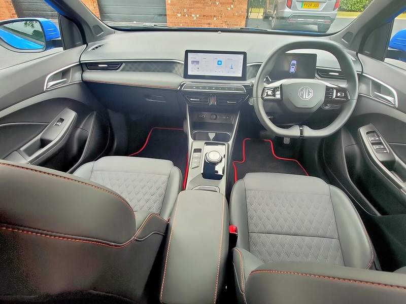 MG 1.5 Hybrid+ MHEV Trophy Hatchback 5dr Petrol Hybrid Auto Euro 6 (s/s) (194 ps)