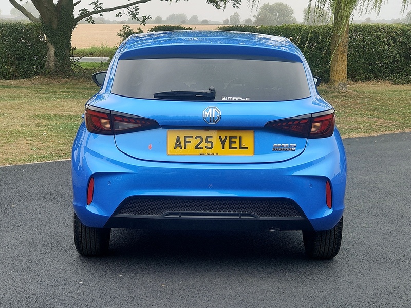 MG 1.5 Hybrid+ MHEV Trophy Hatchback 5dr Petrol Hybrid Auto Euro 6 (s/s) (194 ps)