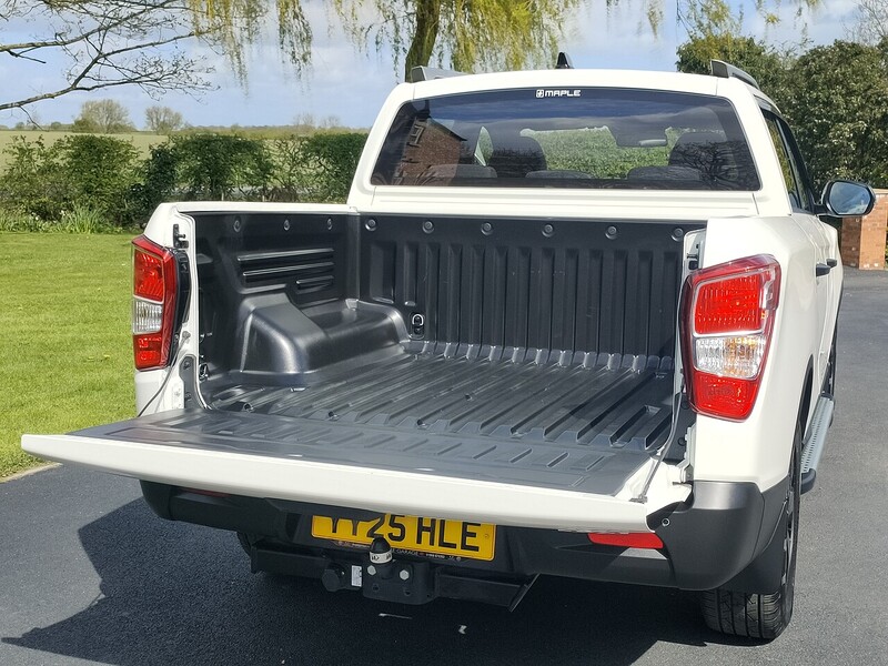 KGM Saracen 2.2 Diesel 2.2 4dr Pick Up Automatic Diesel