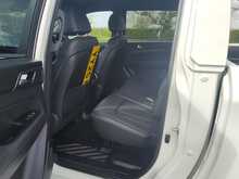 KGM Musso Saracen Q270