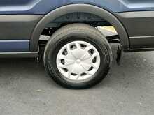 Ford Transit Minibus 14 Seats