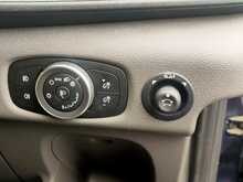 Ford Transit Minibus 14 Seats