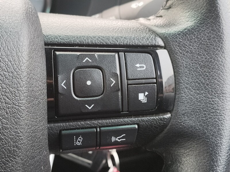 Toyota 2.4 D-4D Icon 2.4 4dr Pickup Manual Diesel