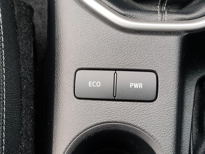 Toyota 2.4 D-4D Icon 2.4 4dr Pickup Manual Diesel