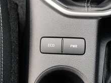 Toyota Hilux D-4D Icon 2.4 Manual