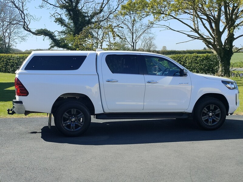 Toyota 2.4 D-4D Icon 2.4 4dr Pickup Manual Diesel