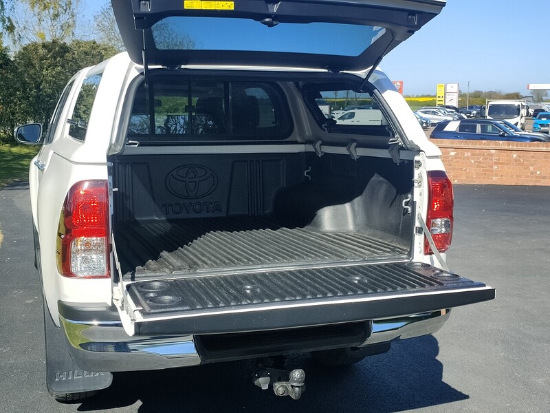 Toyota 2.4 D-4D Icon 2.4 4dr Pickup Manual Diesel
