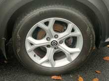 Nissan Juke DIG-T N-Connecta SUV 1.0 Automatic Petrol