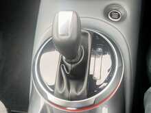 Nissan Juke DIG-T N-Connecta SUV 1.0 Automatic Petrol