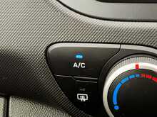 Hyundai i10 1.0 SE 5dr Manual