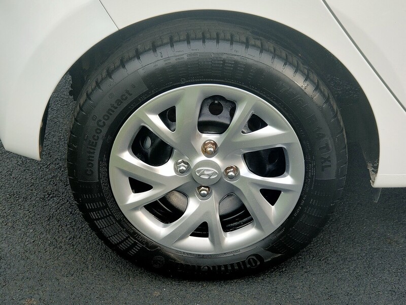 Hyundai 1.0 SE 1.0 5dr Hatchback Manual Petrol