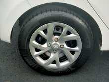 Hyundai i10 1.0 SE 5dr Manual