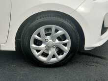 Hyundai i10 1.0 SE 5dr Manual