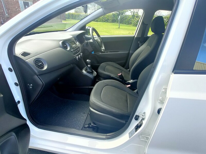 Hyundai 1.0 SE 1.0 5dr Hatchback Manual Petrol