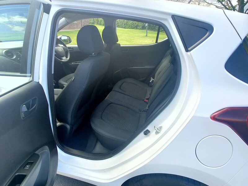Hyundai 1.0 SE 1.0 5dr Hatchback Manual Petrol