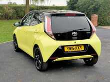 Toyota Aygo 1.0 X-Cite 5dr Bi-Tone
