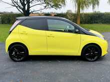 Toyota Aygo 1.0 X-Cite 5dr Bi-Tone