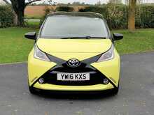 Toyota Aygo 1.0 X-Cite 5dr Bi-Tone