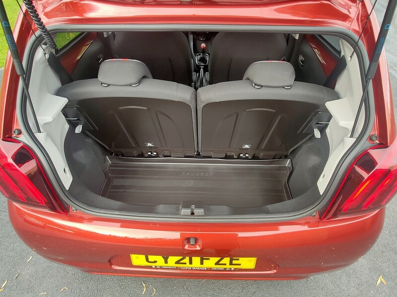 Peugeot 1.0 Collection 1.0 5dr Hatchback Manual Petrol