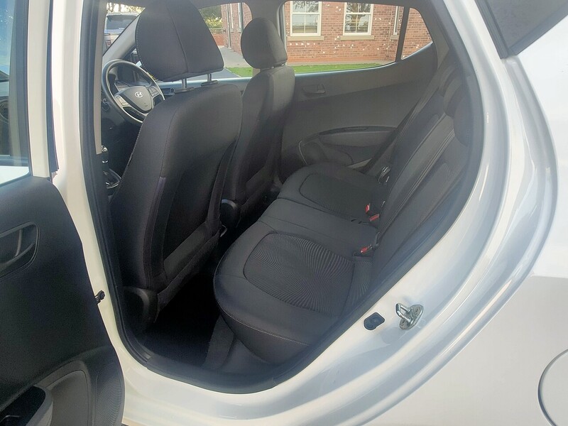 Hyundai 1.0 SE 1.0 5dr Hatchback Manual Petrol