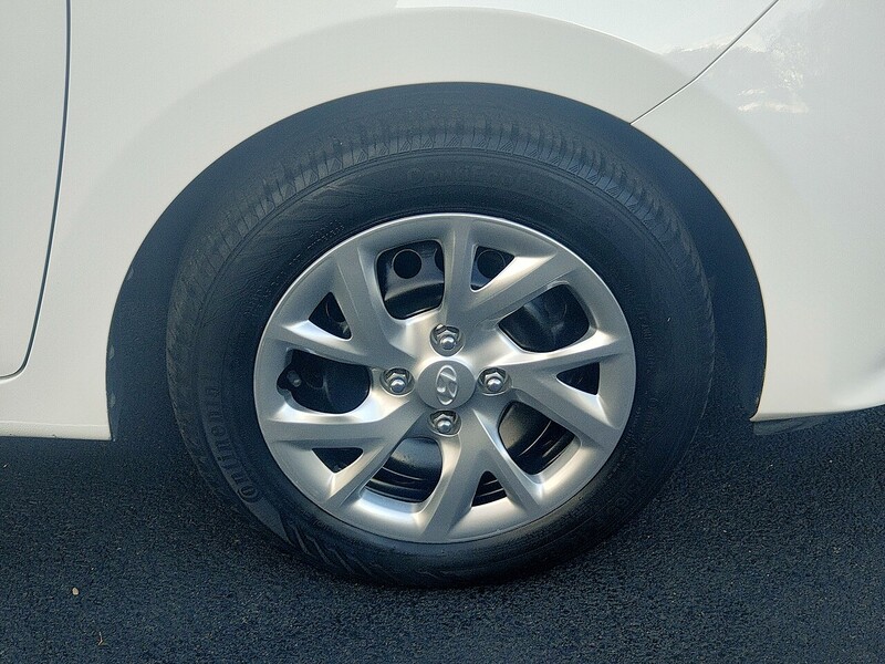 Hyundai 1.0 SE 1.0 5dr Hatchback Manual Petrol