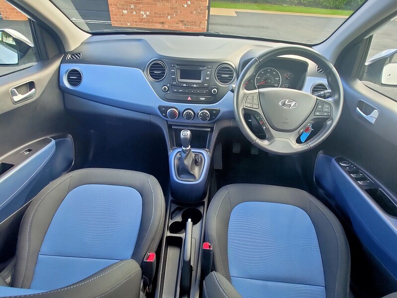Hyundai Blue Drive Premium Hatchback 1.0 Manual Petrol