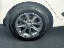 Hyundai 1.0 Blue Drive Premium