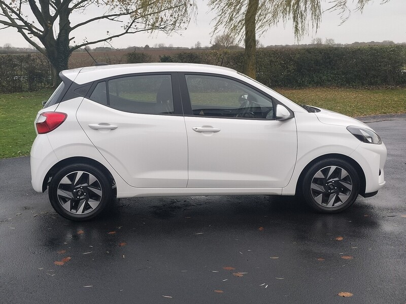 Hyundai 1.0 Advance Hatchback 5dr Petrol Auto Euro 6 (s/s) (67 ps)