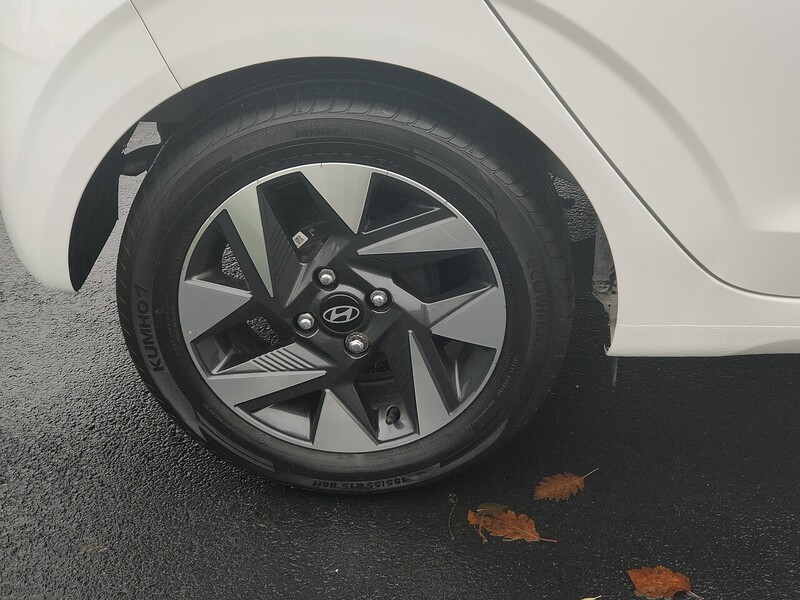 Hyundai 1.0 Advance Hatchback 5dr Petrol Auto Euro 6 (s/s) (67 ps)