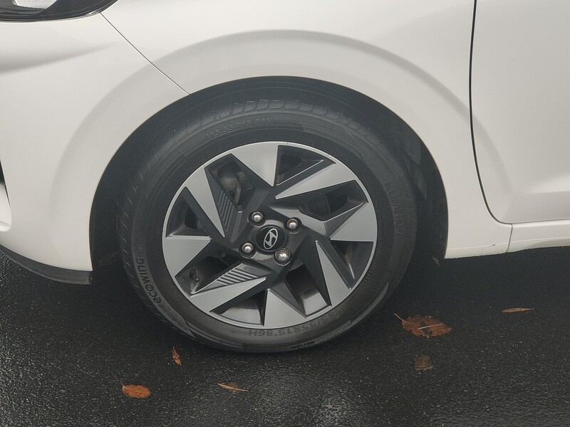 Hyundai 1.0 Advance Hatchback 5dr Petrol Auto Euro 6 (s/s) (67 ps)