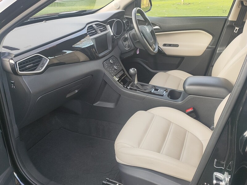 MG Exclusive 1.5T GDi 5dr SUV Manual Petrol