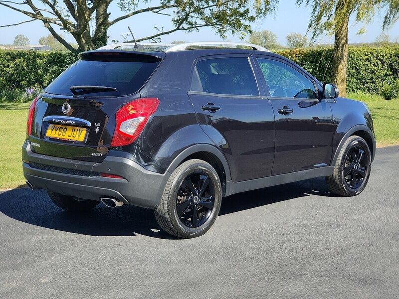 SSANGYONG 2.2 LE 2WD 5dr SUV Automatic Diesel