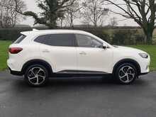 MG HS 1.5T-Gdi Trophy Petrol Plug In