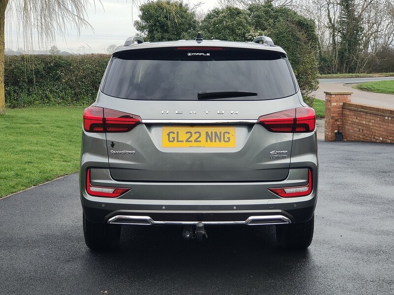 SsangYong Ultimate 2.2 5dr Estate Automatic Diesel