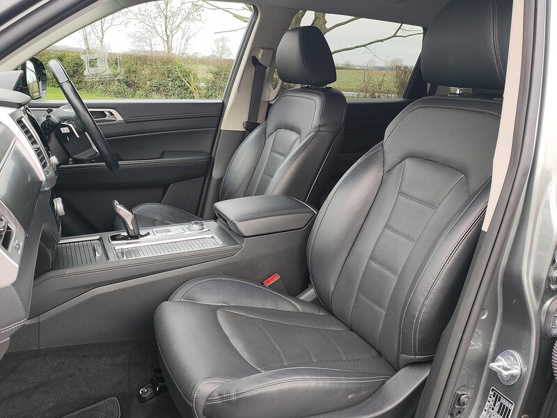 SsangYong Ultimate 2.2 5dr Estate Automatic Diesel