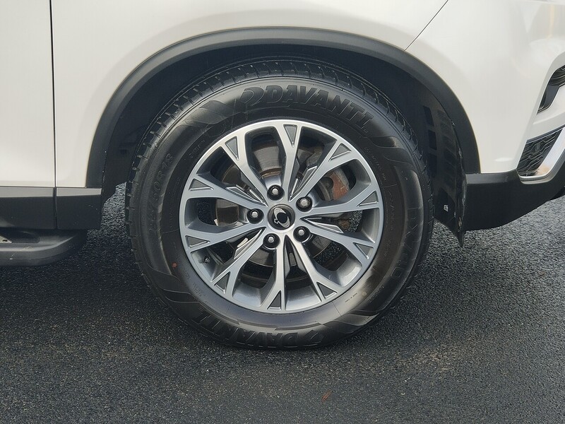 SsangYong Ice 2.2 5dr Estate Automatic Diesel