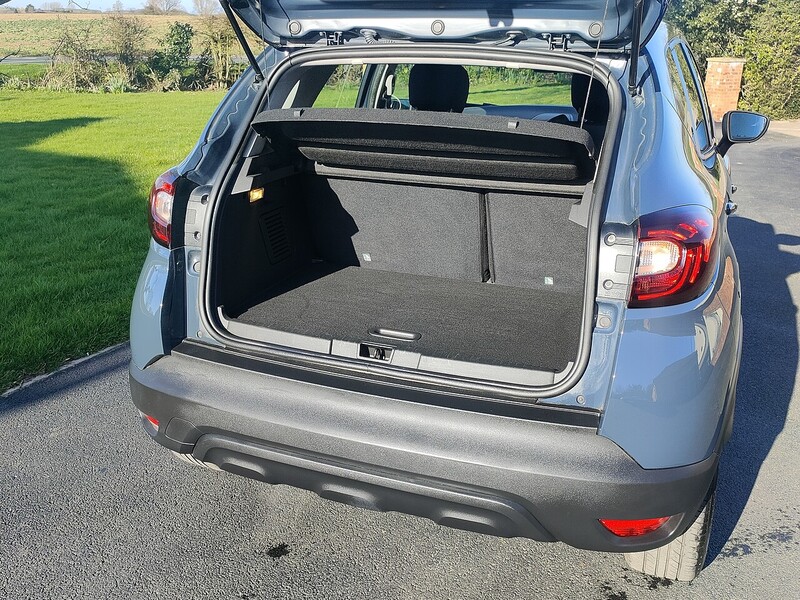 Renault 1.0 TCe ENERGY Play 0.9 5dr SUV Manual Petrol