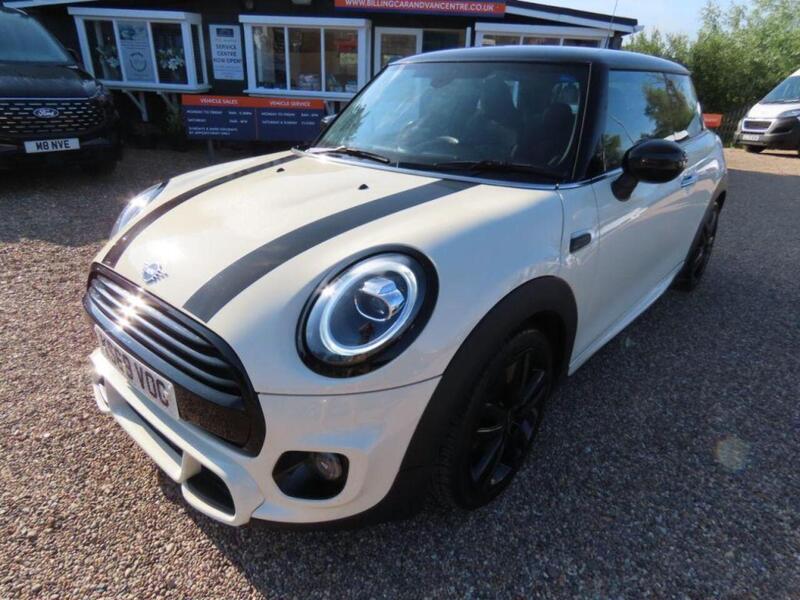 Mini Hatchback Hatchback 1.5 Cooper Sport II 3dr - U4656